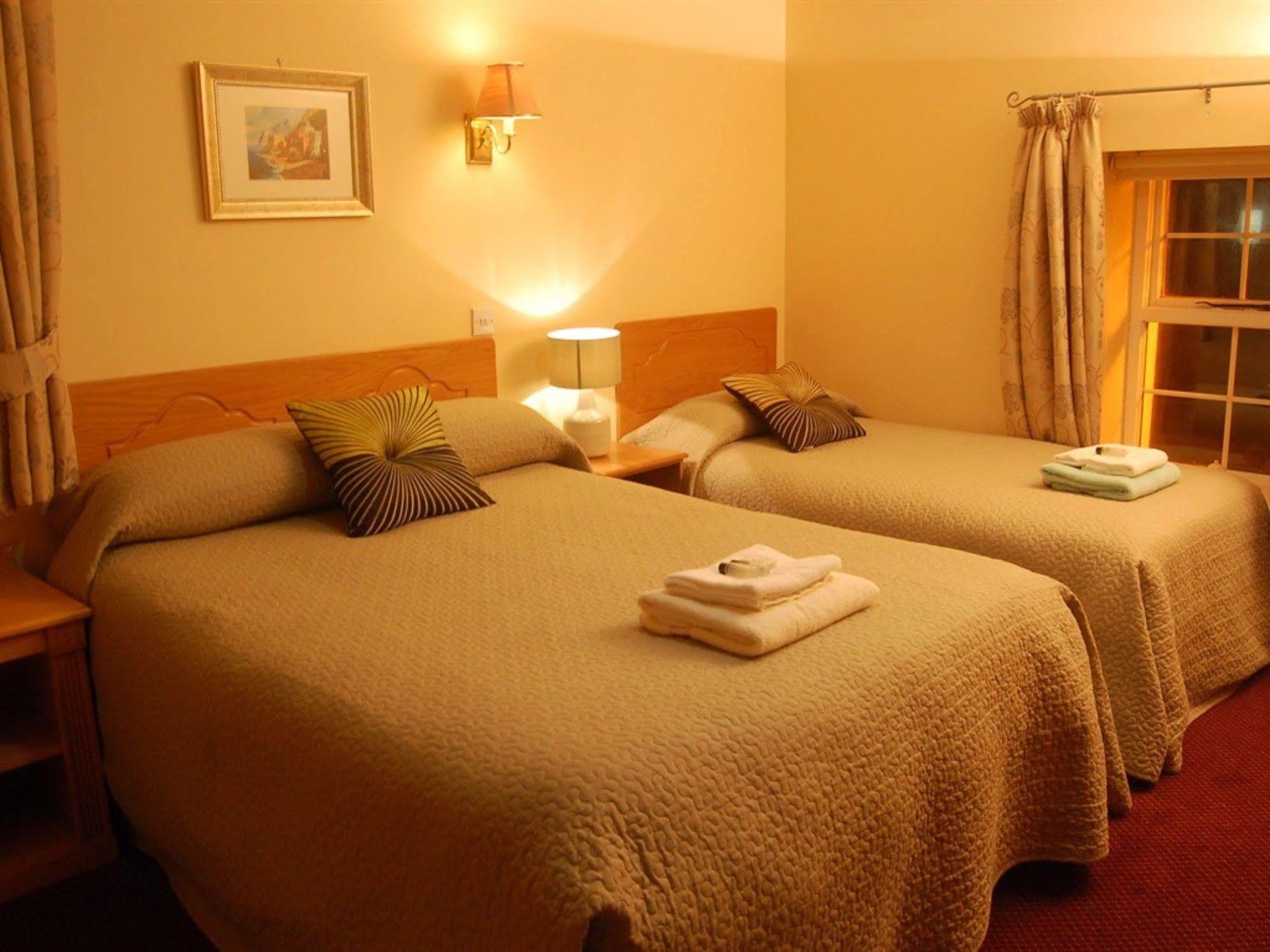 The Mountain Inn Coolaney Exteriör bild